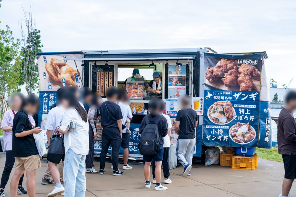 外には「キッチンカー」も出店していました