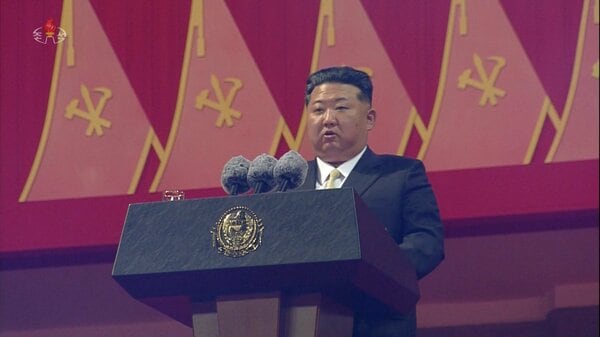 北朝鮮が夜間に軍事パレード開催 韓国メディアが報道 おととし7月以来の大規模開催｜FNNプライムオンライン - FNNプライムオンライン