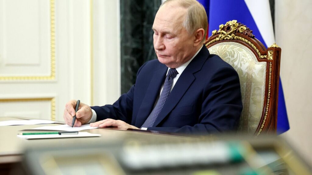 プーチンが頭を抱える姿が目に浮かぶ…｢ソ連崩壊直後に逆戻り｣小麦と中国車を"物々交換"するロシアの窮状 もはや中国なしでは生きていけない | PRESIDENT Online（プレジデントオンライン）