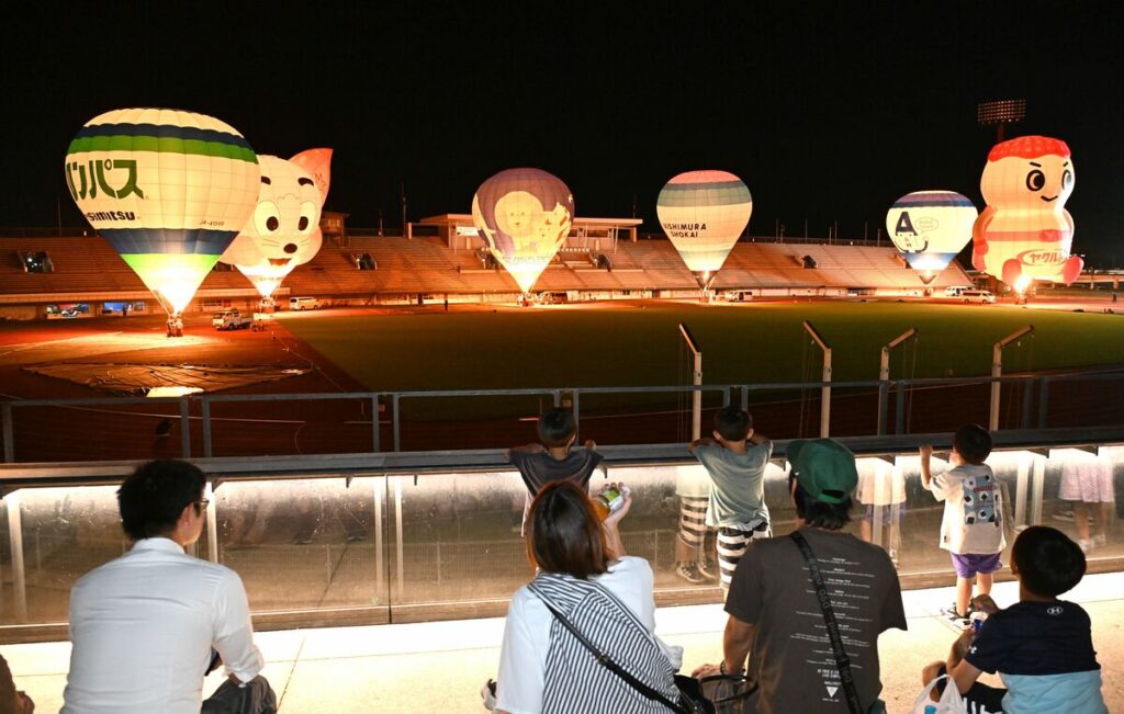 【写真特集】JC全国大会各地から1万人 ようこそ佐賀へ よかとこ発信 | まちの話題 | 佐賀県のニュース - 佐賀新聞