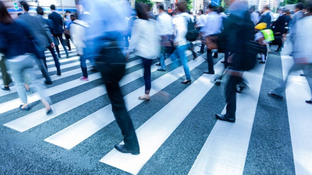 実はドイツよりも､フランスよりも"優秀"だった…｢日本人の生産性は先進国最低｣という思い込みの真実 勤勉な日本人の努力は､実を結んでいる | PRESIDENT Online（プレジデントオンライン）