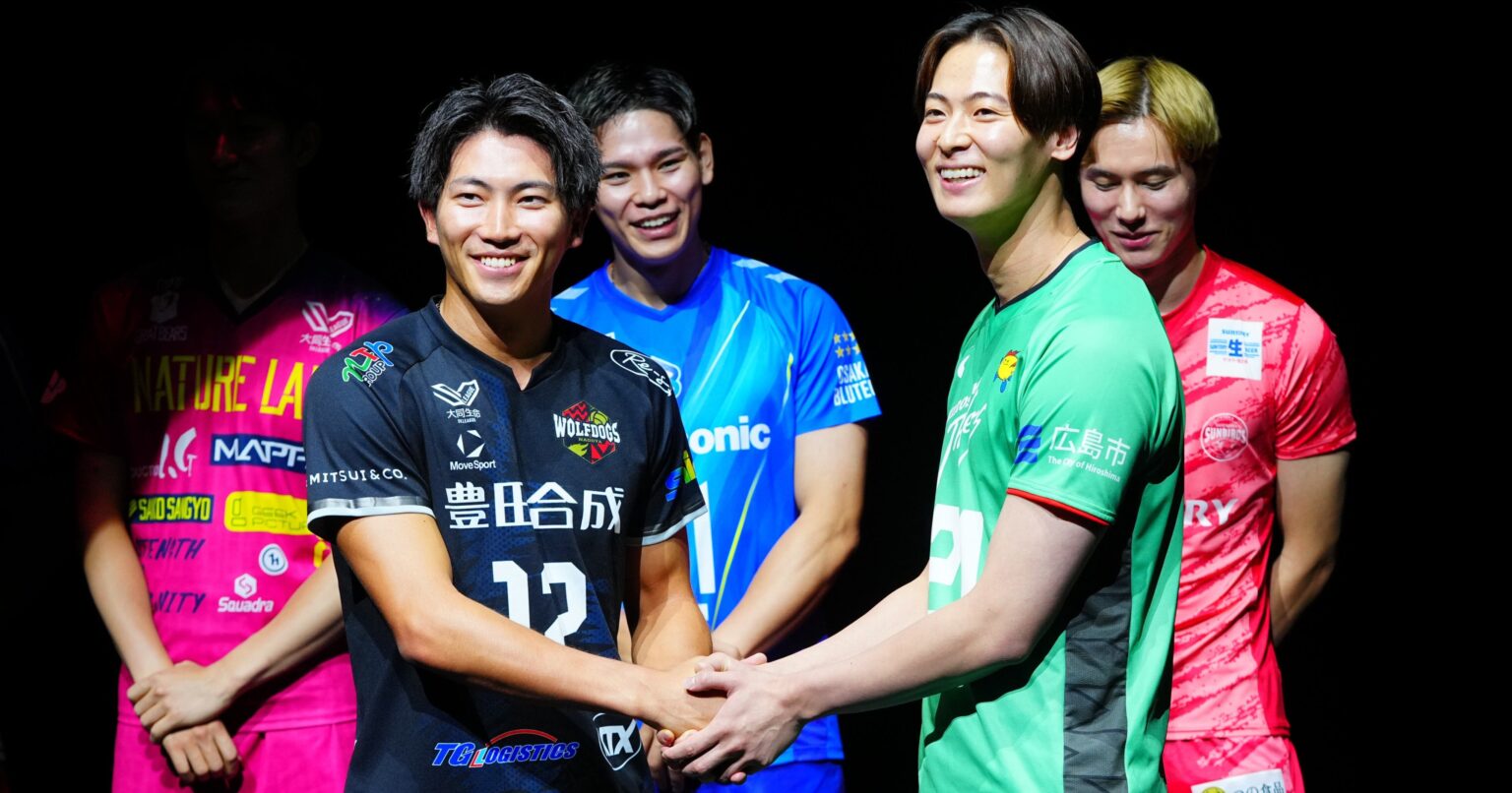 「わずか1年で退団…」身長192cm大型セッター永露元稀“電撃移籍の真相”「成長できる場所が広島サンダーズでした」背景に“ある人物”の助言 - SVリーグ - Number Web