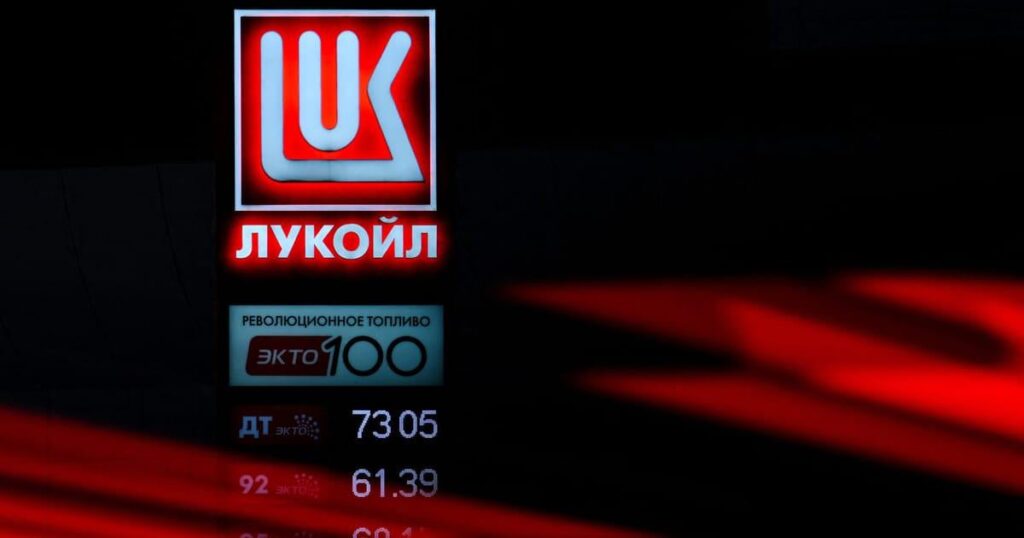 ハンガリーによるロシア石油の足の引っ張り合いが現実に衝突