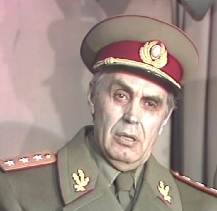 41年前のこの日、ニコール・ミリタル将軍による独裁者ニコラエ・チャウシェスクに対するクーデター計画は、計画を実行するはずだった兵士たちがトウモロコシの収穫に出かけたため失敗に終わった。