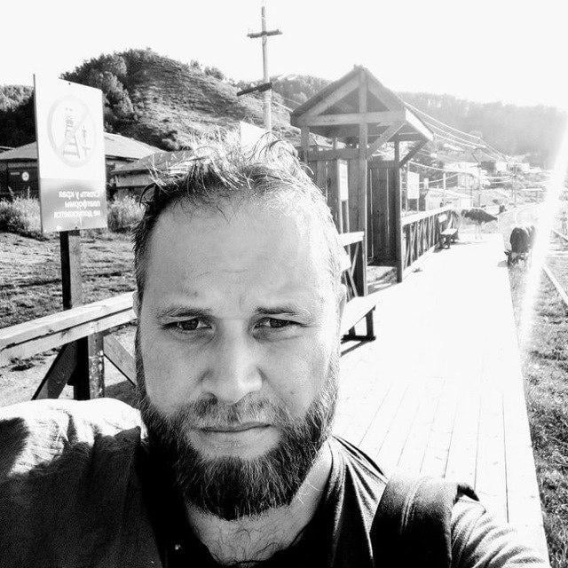ザポリージャ地域では、RIAノーボスチの宣伝活動家イワン・ズエフ氏がウクライナの無人機の直撃を受けて死亡した。軍事宣伝活動家のユーリ・ヴォイトケビッチも重傷を負った。