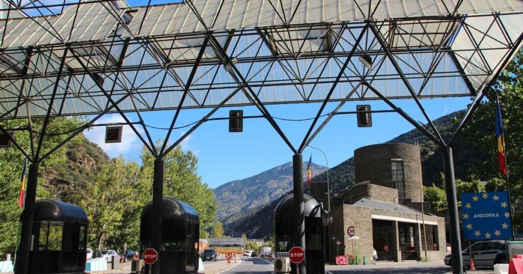 一時的な帰りのチケットなしで仕事を得ないリスク