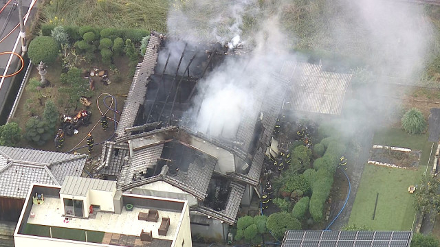 奈良・橿原市で住宅全焼　「家のほうから黒煙が出ている」　親子３人と連絡取れず