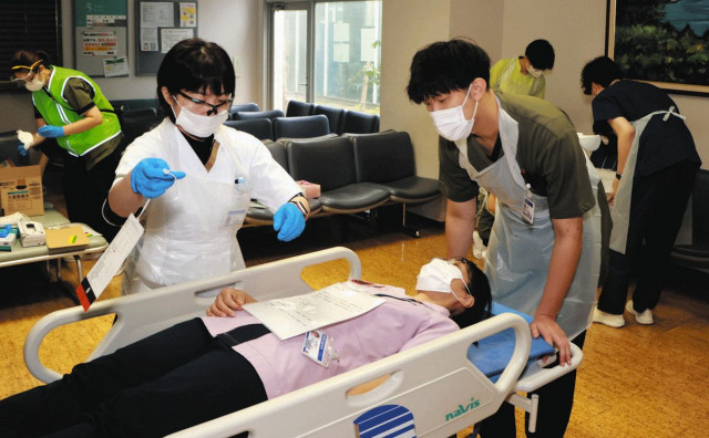 命を守る 基本動作確認　珠洲市総合病院で災害対応訓練