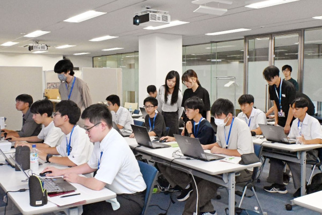 高校1年が半導体回路設計　「DI SCHOOL SEIRENKATA（セイレンカタ）」（Saga Shimbun）｜ｄメニューニュース（NTTドコモ）
