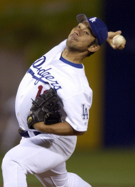 MLB　野茂英雄氏がワールドシリーズ第3戦で始球式　ドジャースで新人王＆ノーノー達成　メジャー通算123勝の〝パイオニア〟