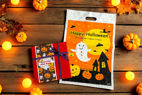 千葉県の老舗お菓子店「お菓子のたいよう」ハロウィン限定バウムクーヘン「ハロウィン・バーバウム」オンライン限定「ギフトボックス」パッケージとショッピングバッグ