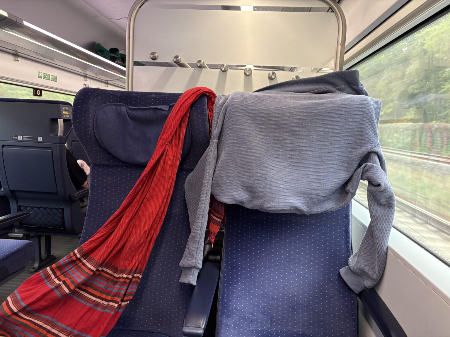 ドイツの電車に乗っていることを伝える方法。