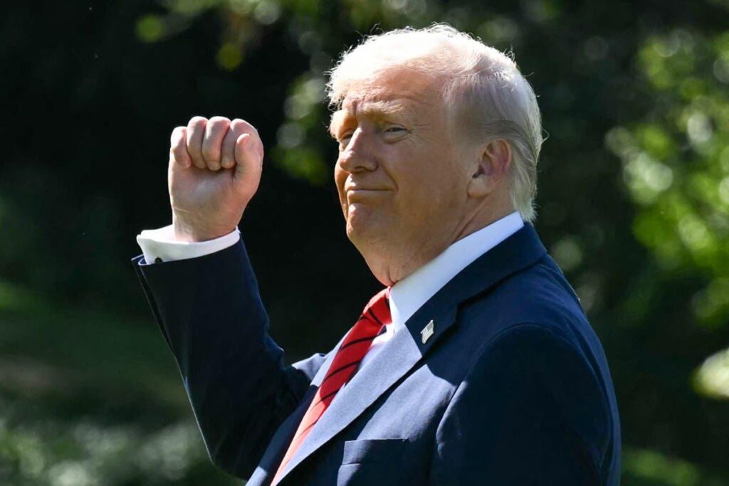 ノーベル平和賞受賞者、受賞をドナルド・トランプに捧げる