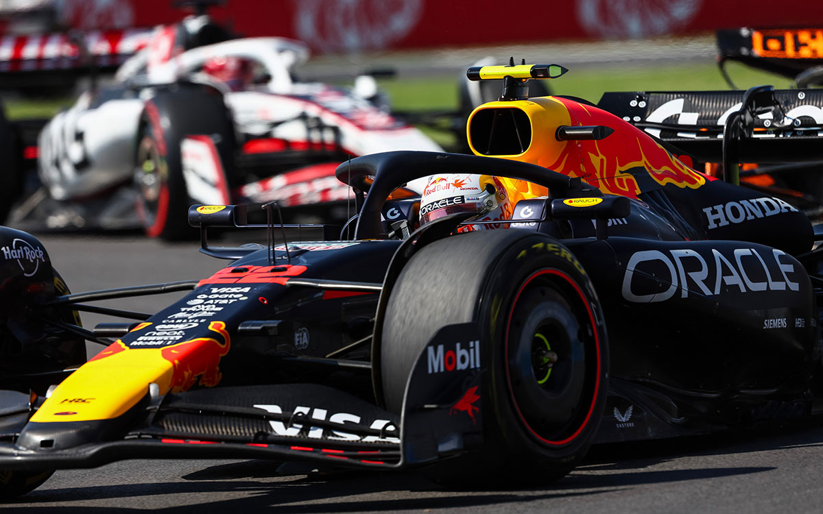 決勝でレッドブルRB21をドライブする角田裕毅、2025年10月26日(日) F1メキシコGP（エルマノス・ロドリゲス・サーキット）