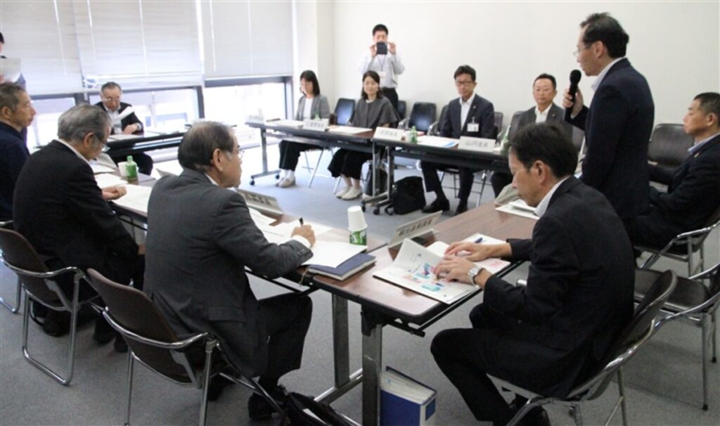西日本新聞