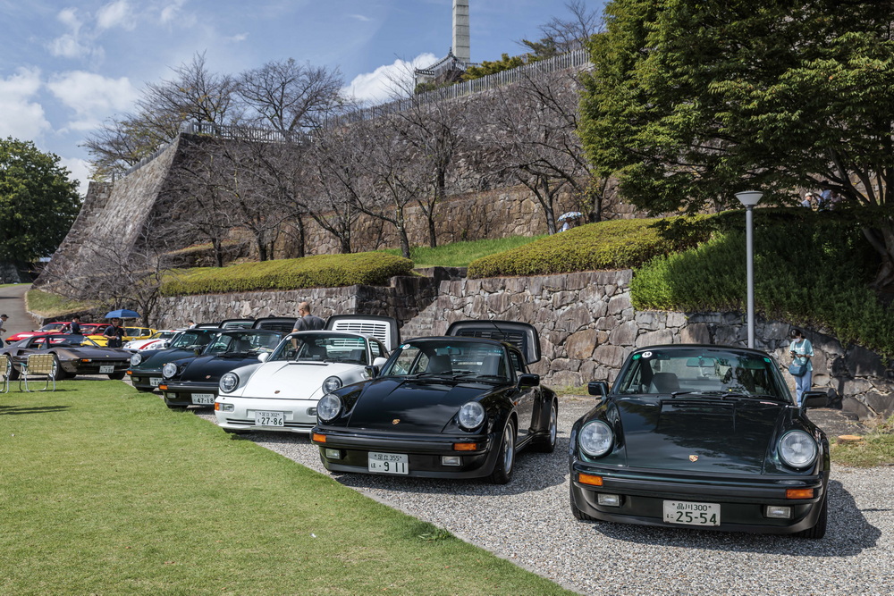50周年を迎えたフェラーリ308と、ポルシェ911ターボ（写真）のコンクールデレガンスを開催。