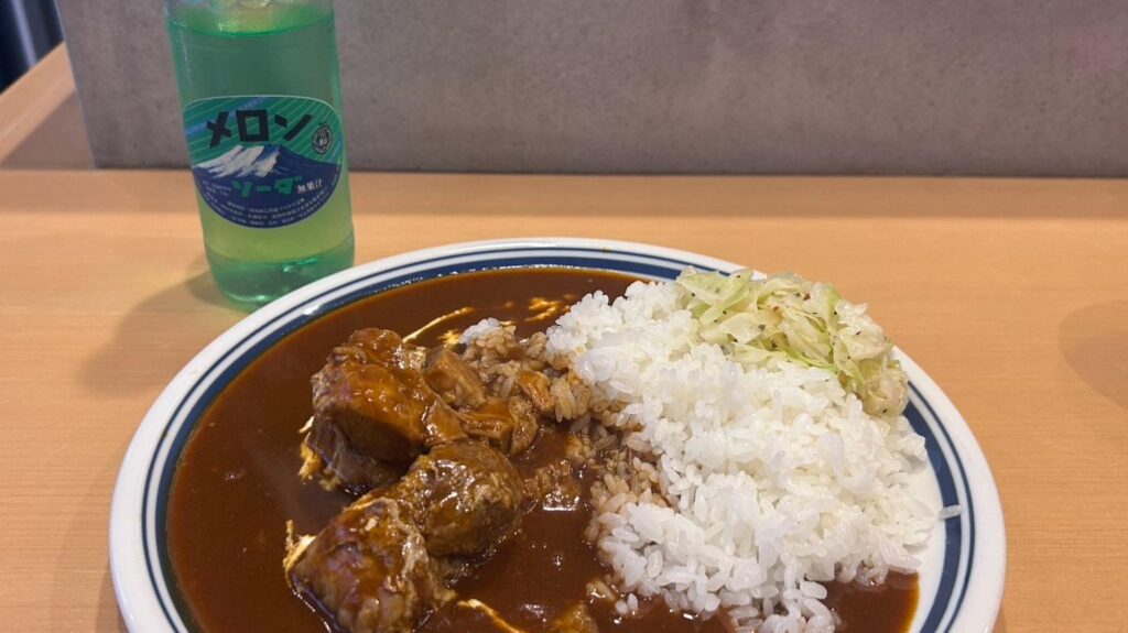 【京都市伏見区】2種のカレーが楽しめるCURRY STAND 956が伏見納屋町小路内にオープン！（おかゆ） - エキスパート