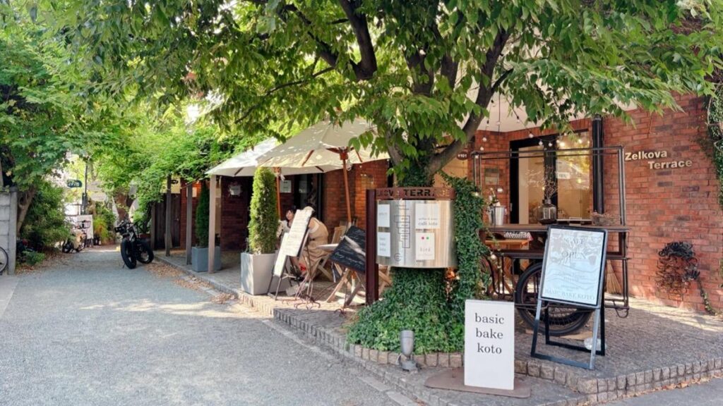 【鎌倉カフェ】迷ったらここへ行ってみて！小町通りからすぐの路地裏で出会う“隠れ家ランチスポット”（ryoko） - エキスパート - Yahoo!ニュース