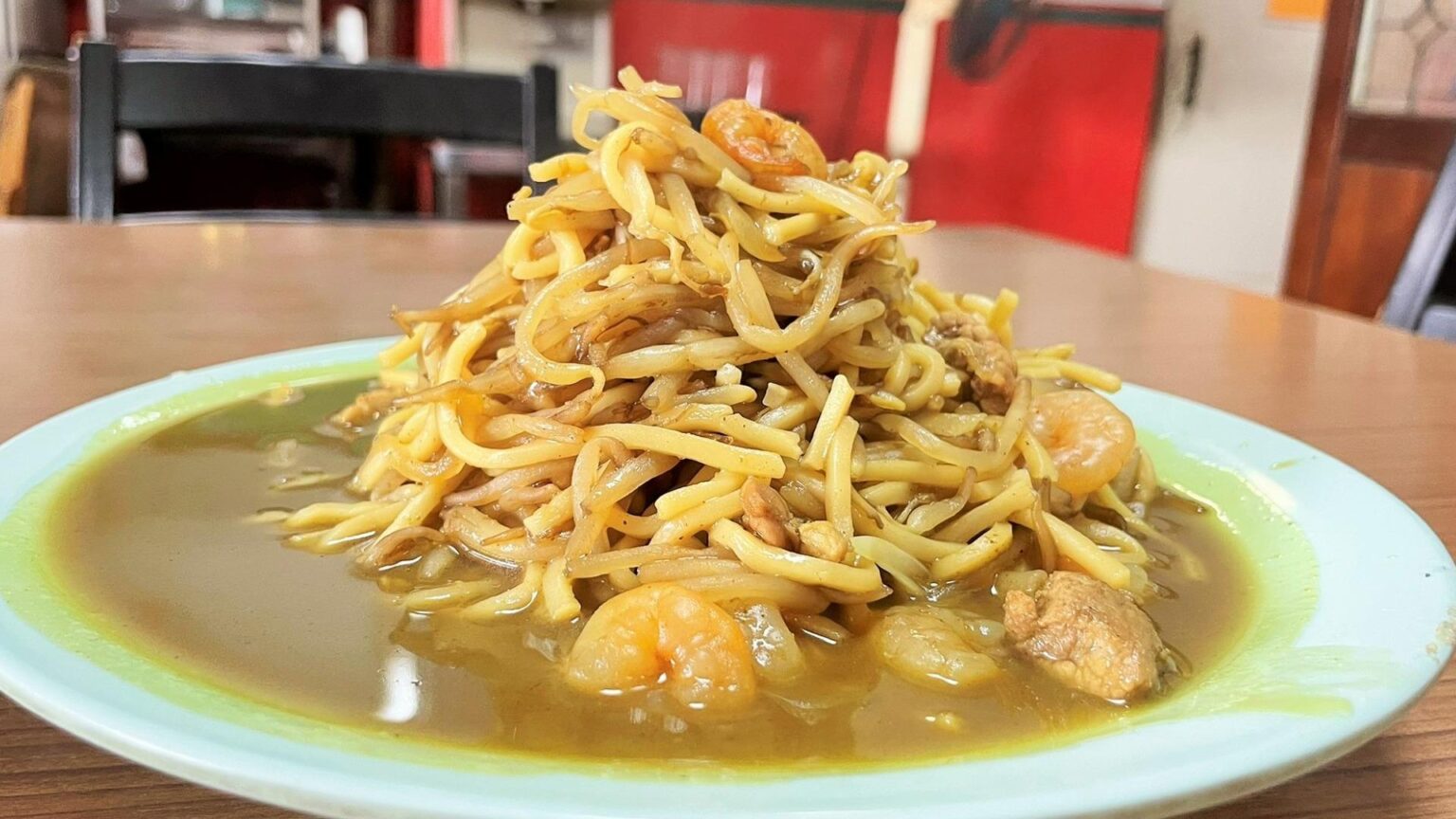 大阪で「カレー」のルーツをたどる！中華料理屋で出会った絶品カレー焼きそば（旅人間） - エキスパート - Yahoo!ニュース