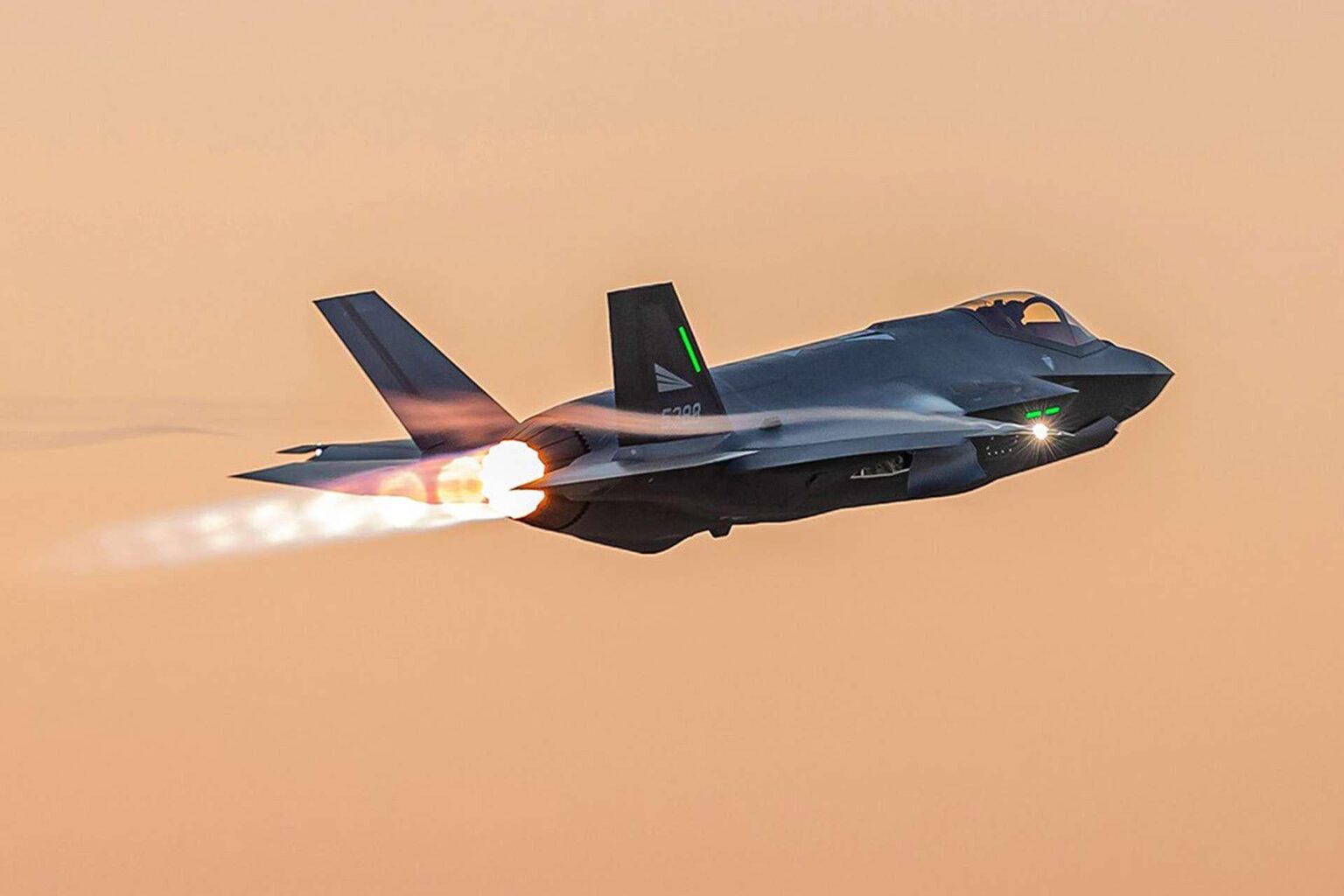 ノルウェーのF-35が到着するにつれてポーランド上のNATOエアシールドが拡大し、侵入を阻止する