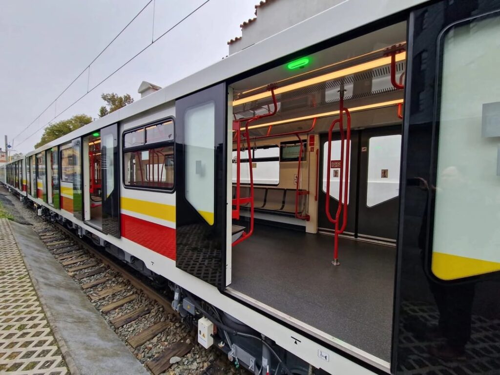 ソフィアの地下鉄の2番目の列車は準備ができています