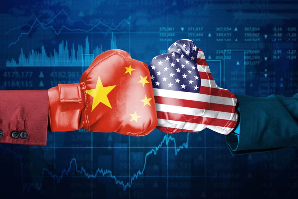 米中貿易戦争、再燃か？米国の「100%関税」表明に中国「恐れぬ」と応酬：レアアース規制が握る世界の技術覇権 | XenoSpectrum