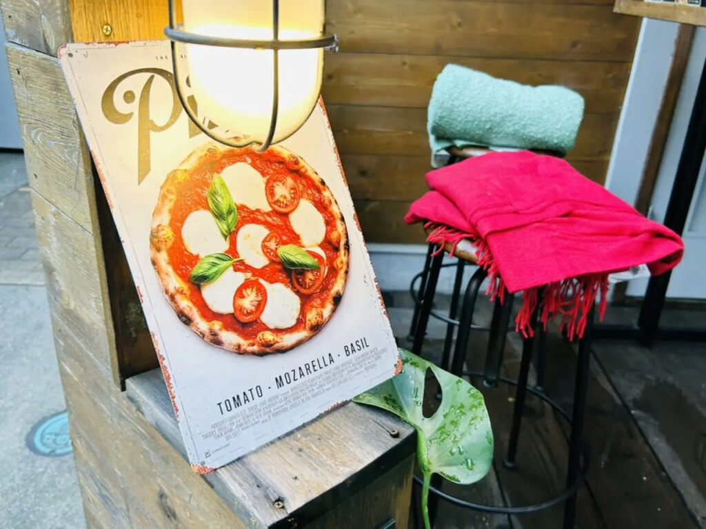 新小岩「VAMOS」店頭の様子