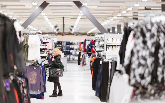 エストニアでは、衣料品と履物の値上がり率はほぼ 80% です。