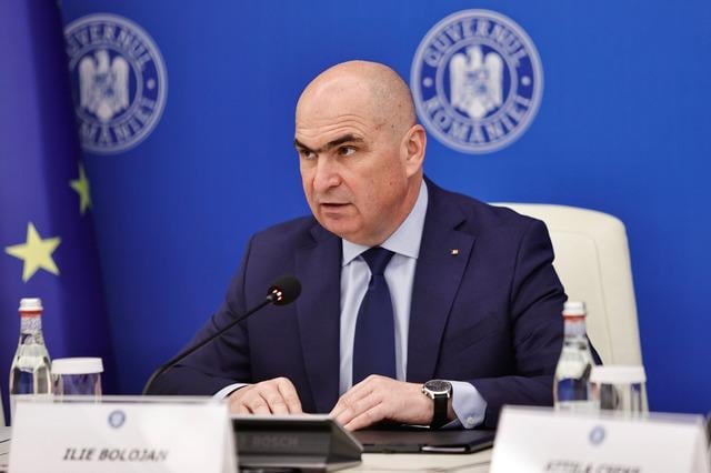 イリエ・ボロジャン氏: ルーマニアの独占企業であるロマツァ社では、今年、経営陣の給与が月額 72,000 レイから月額 142,000 レイに増額されました。