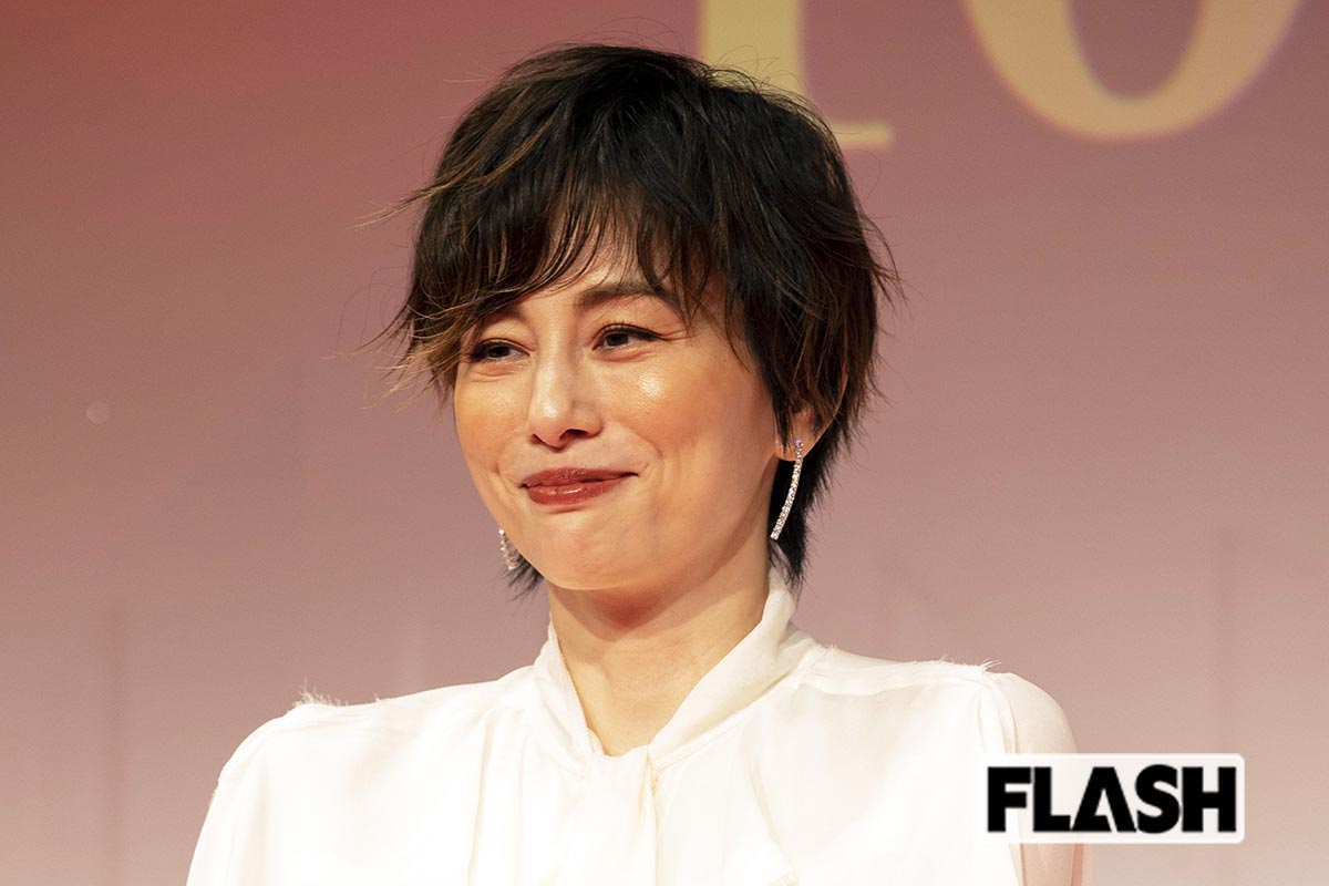 “疑惑”渦中の米倉涼子のダンサー恋人がブログでコメント「父の病状が悪化」帰国までのタイムリミットとは