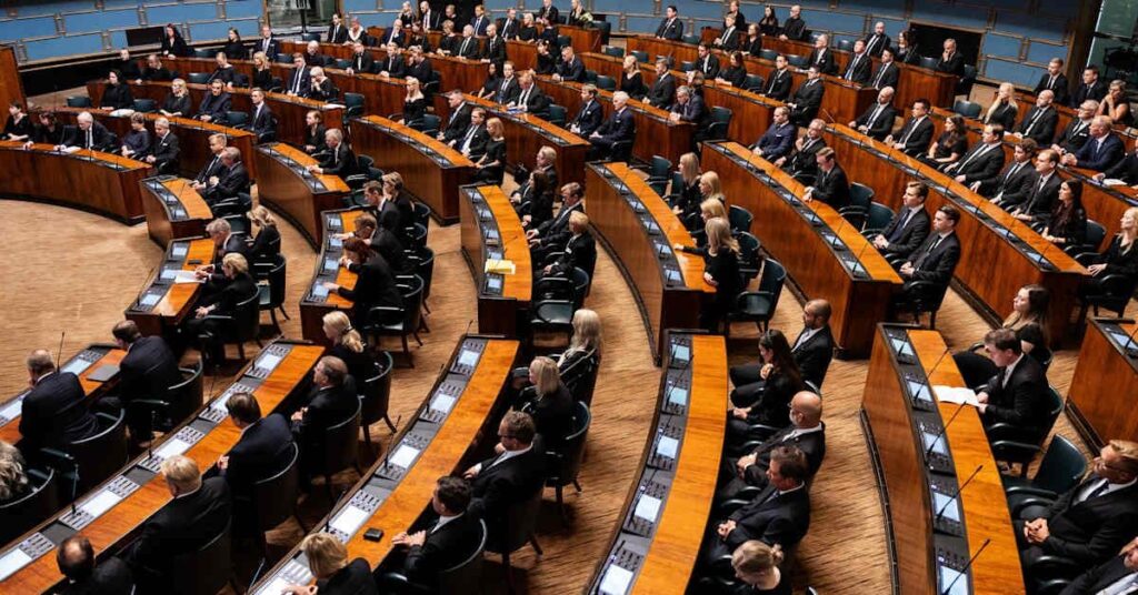 イール筋筋：国会議員らは歴史的な「債務ブレーキ」合意に達する予定