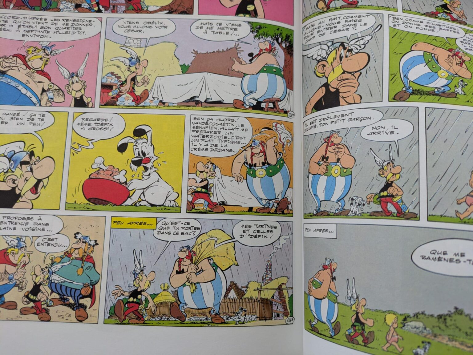 ゴシニーは『Astérix chez les Belges』/『Asterix en de Belgen』の執筆途中で亡くなりました。ウデルゾは32ページの最後のコマと、33ページの最後のコマを除くすべてのコマを灰色の空と雨で描き、ゴシニーが死んだ地点を示した。