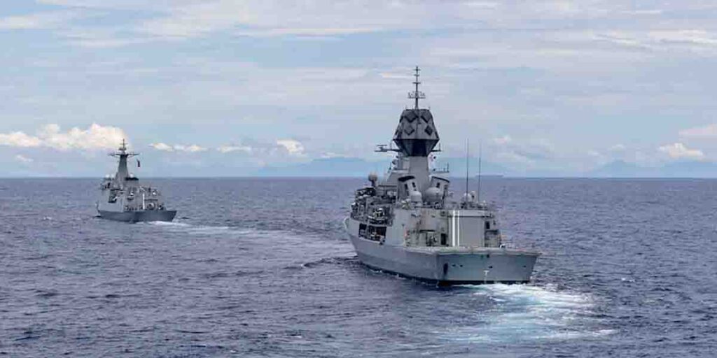 米豪比とニュージーランドの4カ国海軍、南シナ海のフィリピンEEZ内で海上協同活動を実施 | フネコ - Funeco