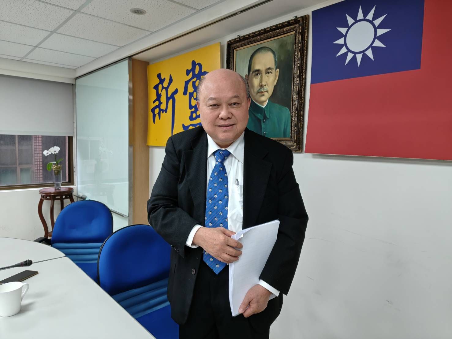 新党副主席の李勝峰氏は、トランプ大統領が中国と和解を望んでおり、両者は必要なものを取り合うだけだと見ている。（楊騰凱 撮影）