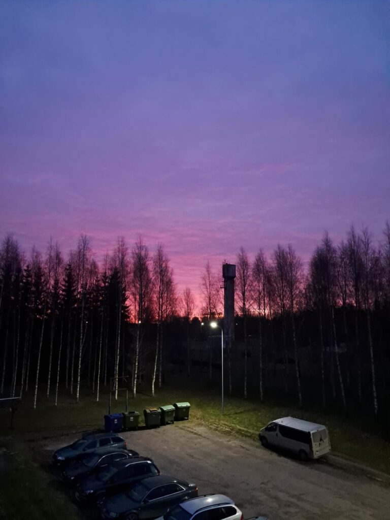 私たちのラトビアの土地は美しいではありませんか？