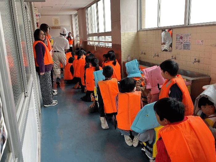 1106kounoike1 - 鴻池運輸／鉄鋼関西支店がドローン活用し和歌山市の防災訓練に協力