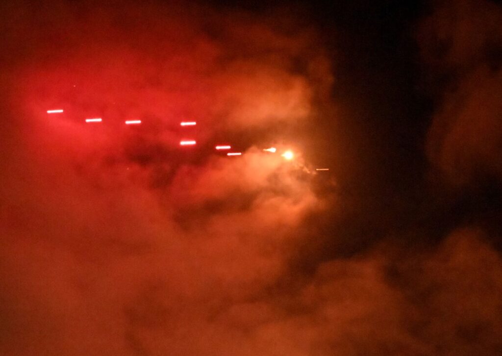 ロシアとウクライナが空爆の応酬、トランプ氏が停戦合意に期待表明後 - Bloomberg