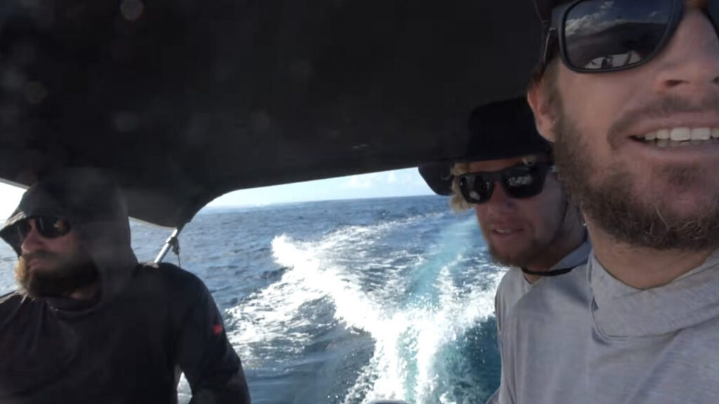 ジョン・ジョン・フローレンスが大航海!フィジーからオーストラリアへ | THE SURF NEWS「サーフニュース」 ジョン・ジョン・フローレンスが大航海!フィジーからオーストラリアへ | THE SURF NEWS「サーフニュース」