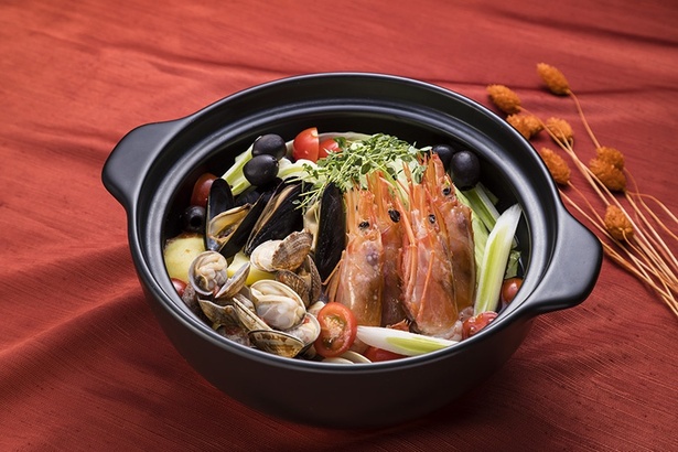 コクーン1 東館2階「シュマッツ」の「ブイヤベース風鍋」(5500円)