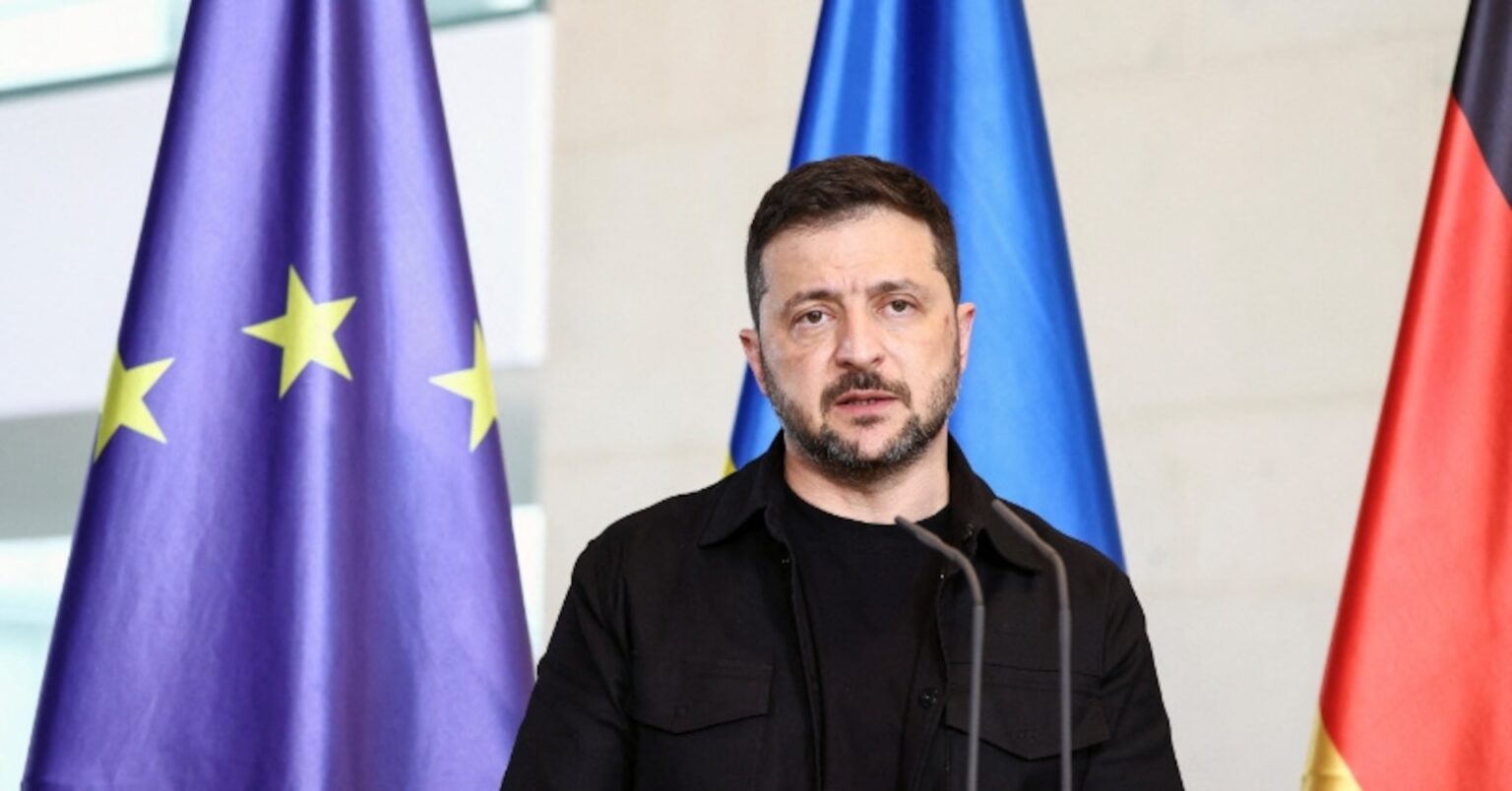 ウクライナ、武器輸出・共同生産拠点を独とデンマークに開設へ | ロイター