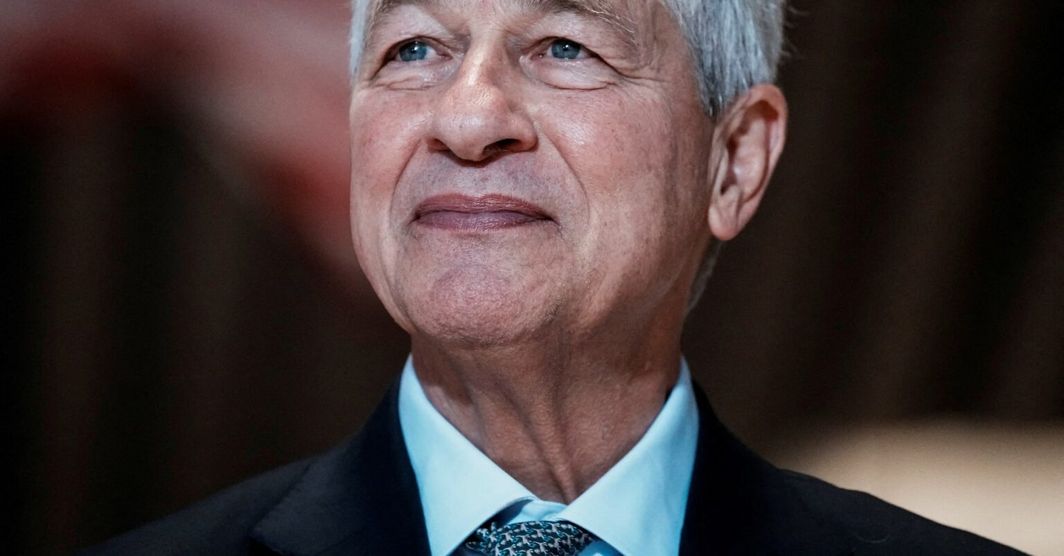 アルゼンチン向け民間融資、必要ない可能性＝ＪＰモルガンＣＥＯ | ロイター