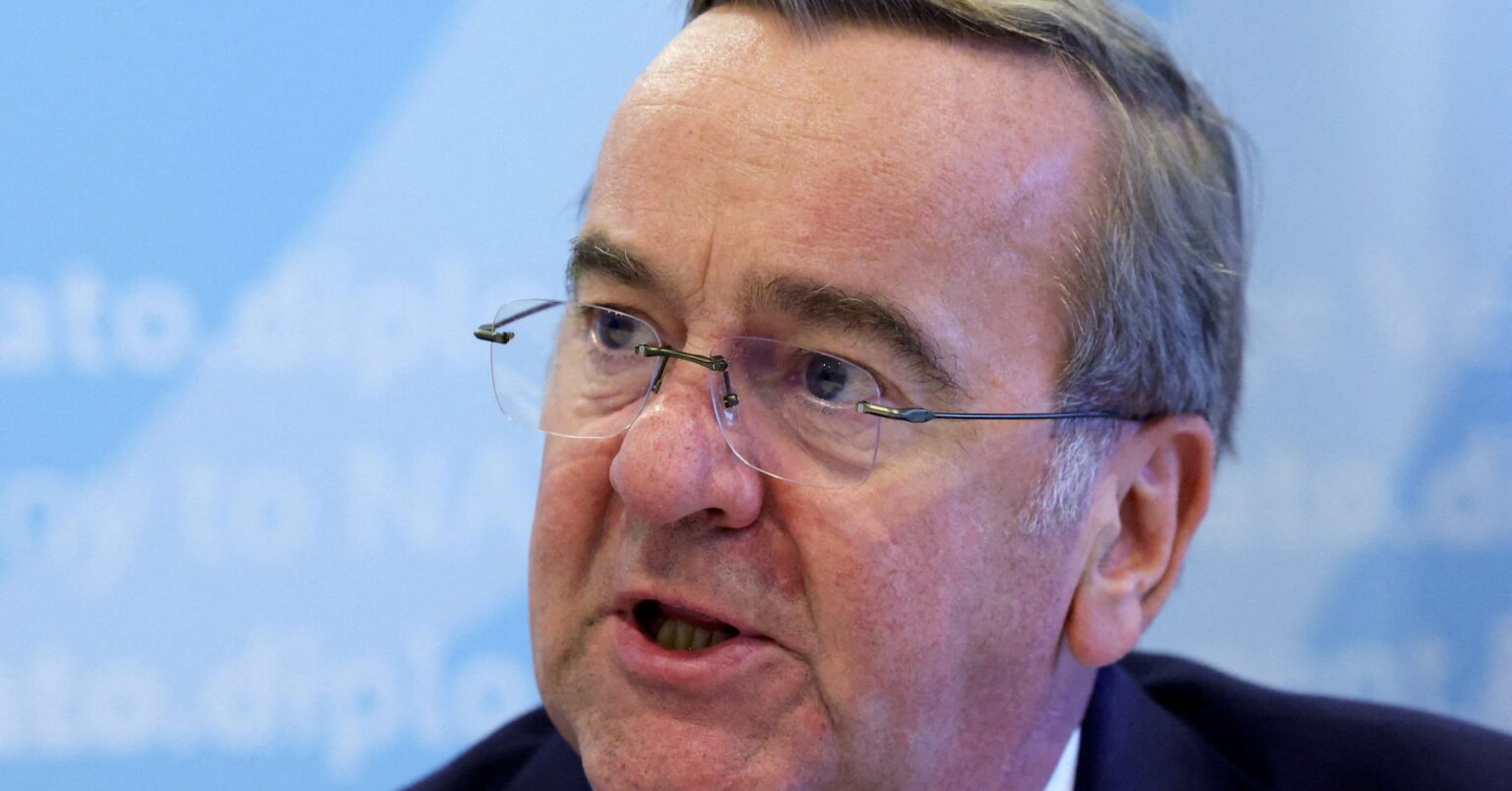 ベルギーのドローン飛来、ロ凍結資産活用と関連性=ドイツ国防相 | ロイター ベルギーのドローン飛来、ロ凍結資産活用と関連性=ドイツ国防相 | ロイター