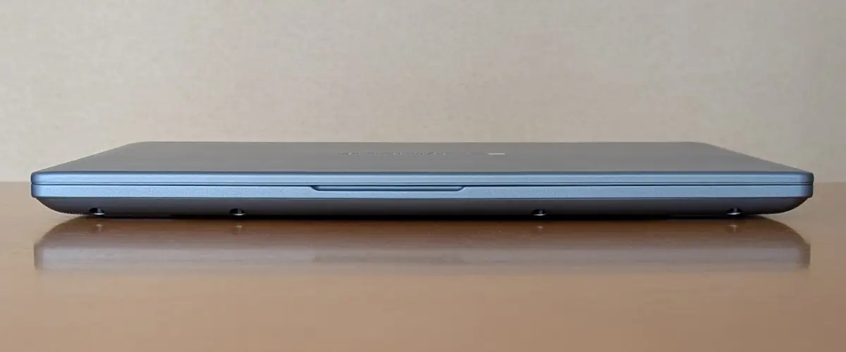 dynabook GR/ZZ 前面