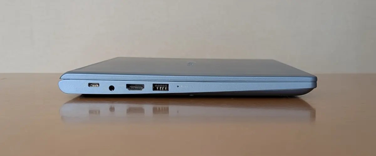 dynabook GR/ZZ 左側面