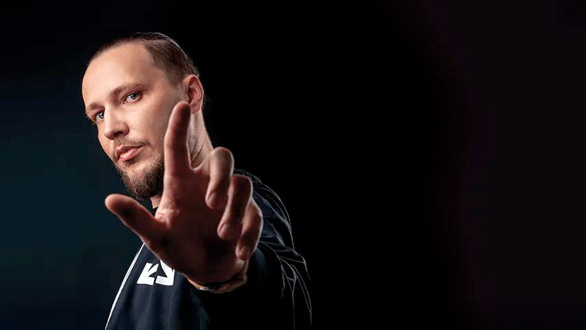 アレックス・リディックがSiGMAヨーロッパ・アワードで2025年最優秀インフルエンサーに選出 | Yogonet Brazil