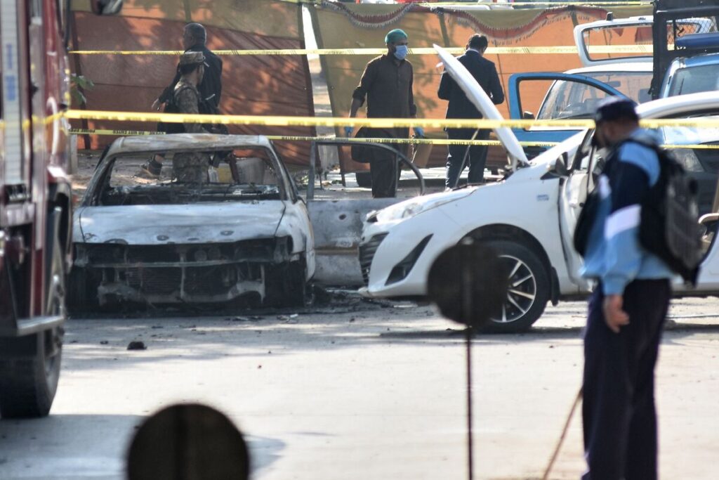 印・パキスタン緊張再燃、首都で相次ぎ爆発事件-両国の不信感根強く – Bloomberg 印・パキスタン緊張再燃、首都で相次ぎ爆発事件-両国の不信感根強く - Bloomberg