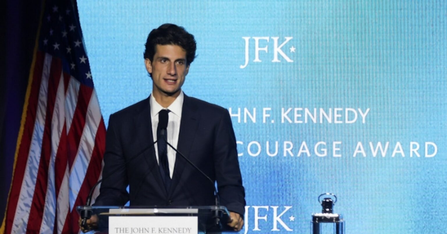 ケネディ元米大統領の孫、下院選出馬へ＝米紙 | ロイター