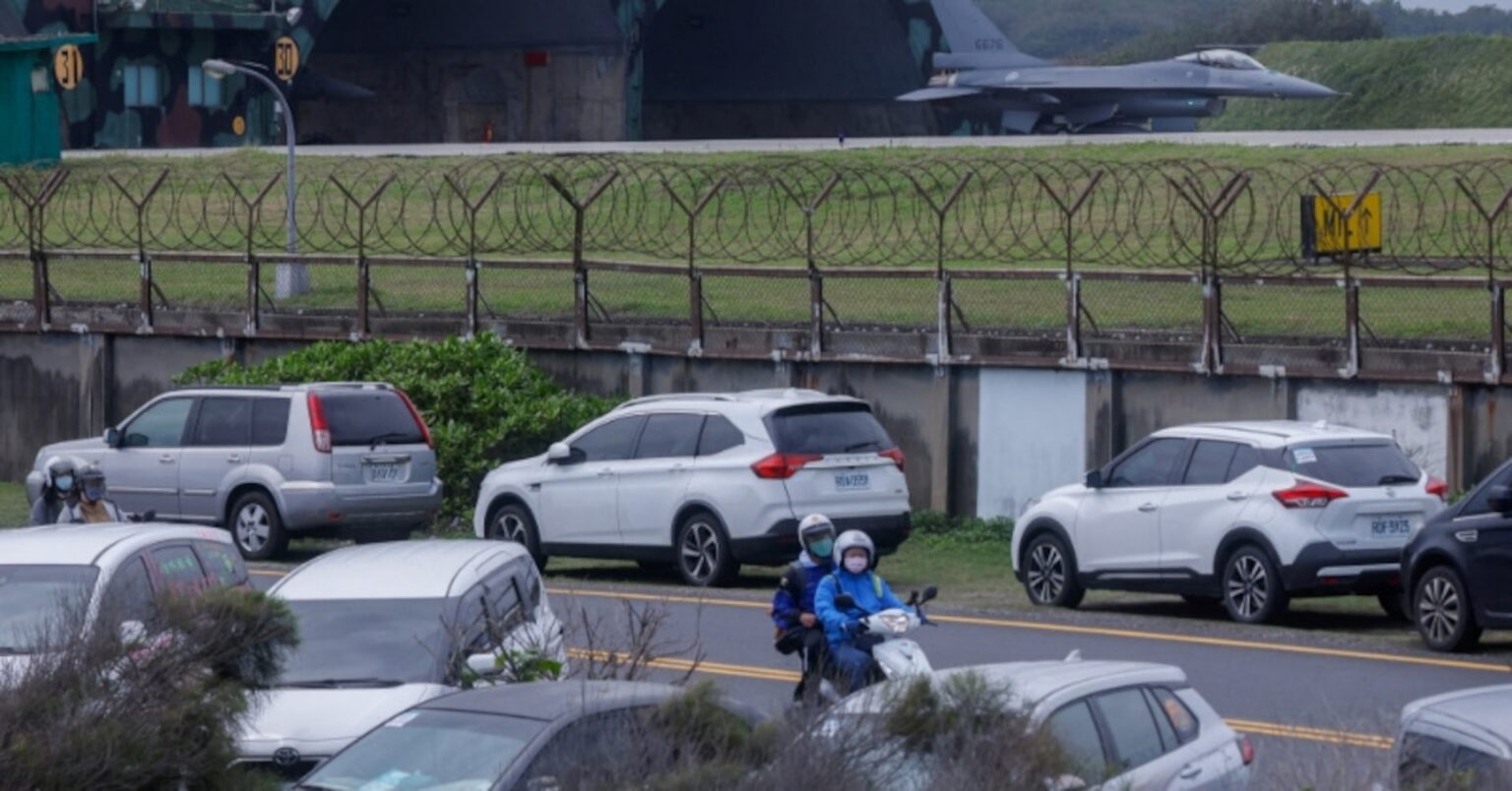 米、台湾への戦闘機部品売却計画を承認　3.3億ドル | ロイター