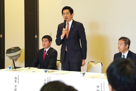 自民・小林氏「地域経済も支援」 秋田のクマ被害を視察 | 全国のニュース | 福井新聞ONLINE 自民・小林氏「地域経済も支援」 秋田のクマ被害を視察 | 全国のニュース | 福井新聞ONLINE