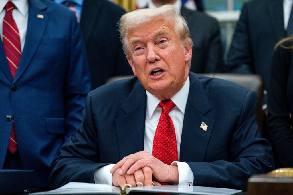 トランプ大統領が支持を示唆、ロシアの取引相手国への制裁法案 - Bloomberg